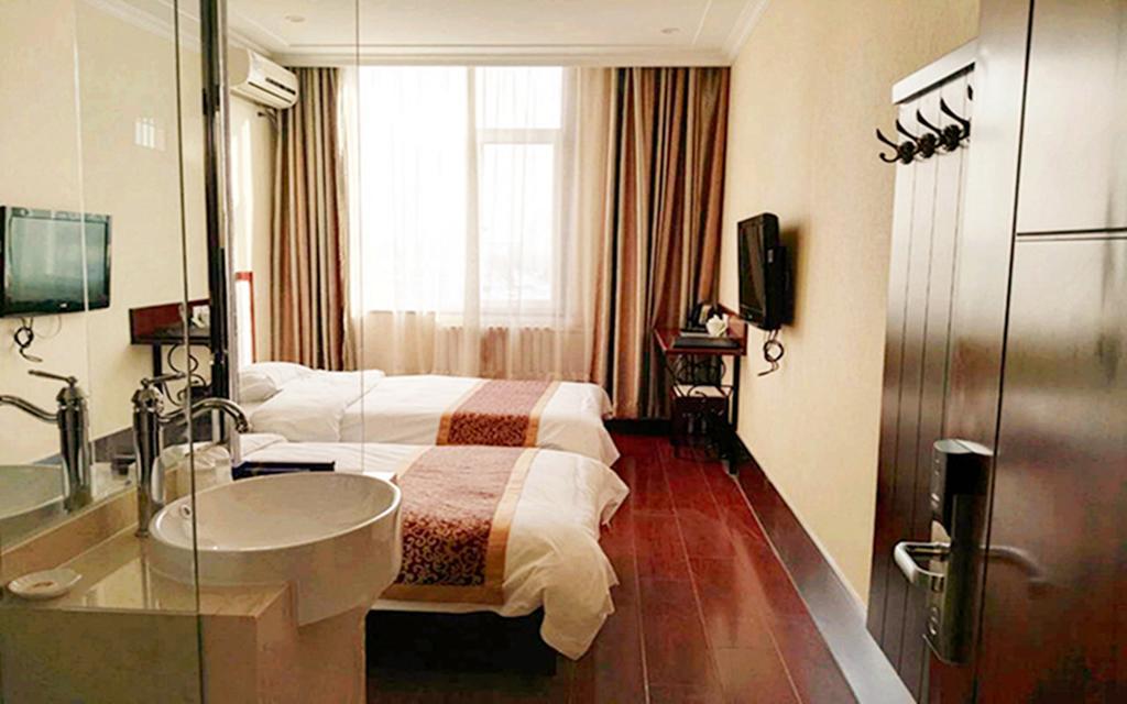 Beijing Gongmei Blue Peacock Business Hotel Bagian luar foto