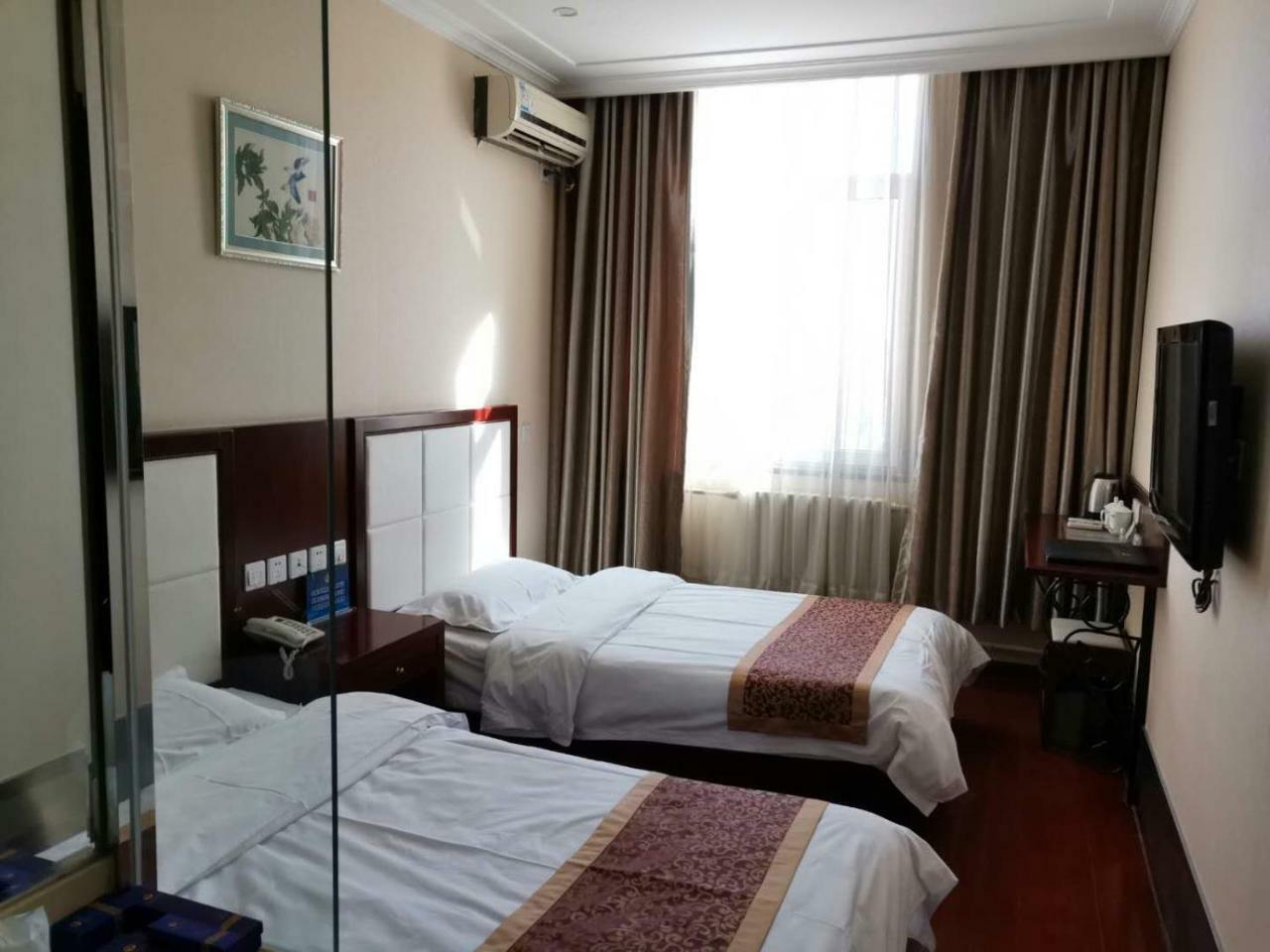 Beijing Gongmei Blue Peacock Business Hotel Bagian luar foto
