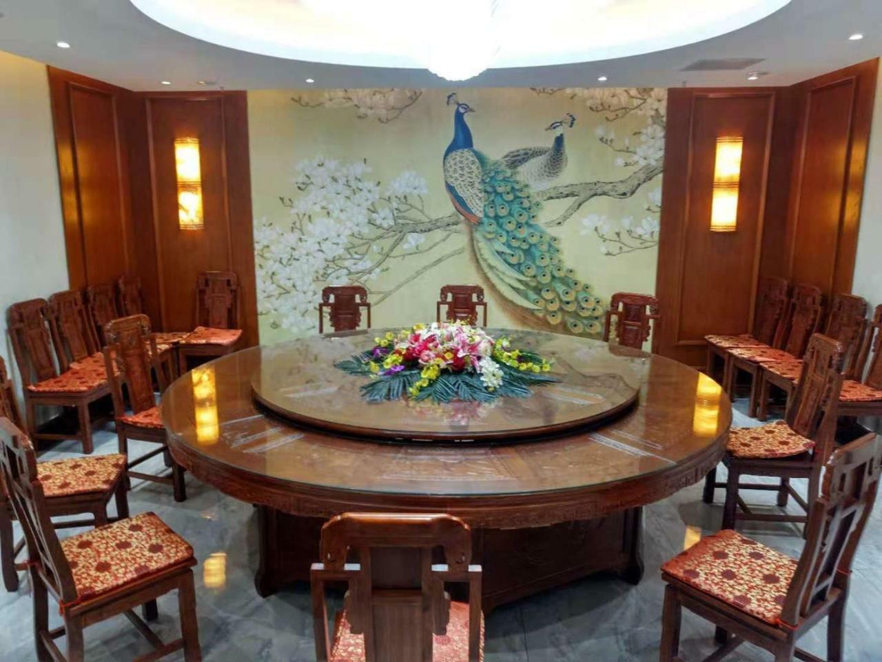 Beijing Gongmei Blue Peacock Business Hotel Bagian luar foto