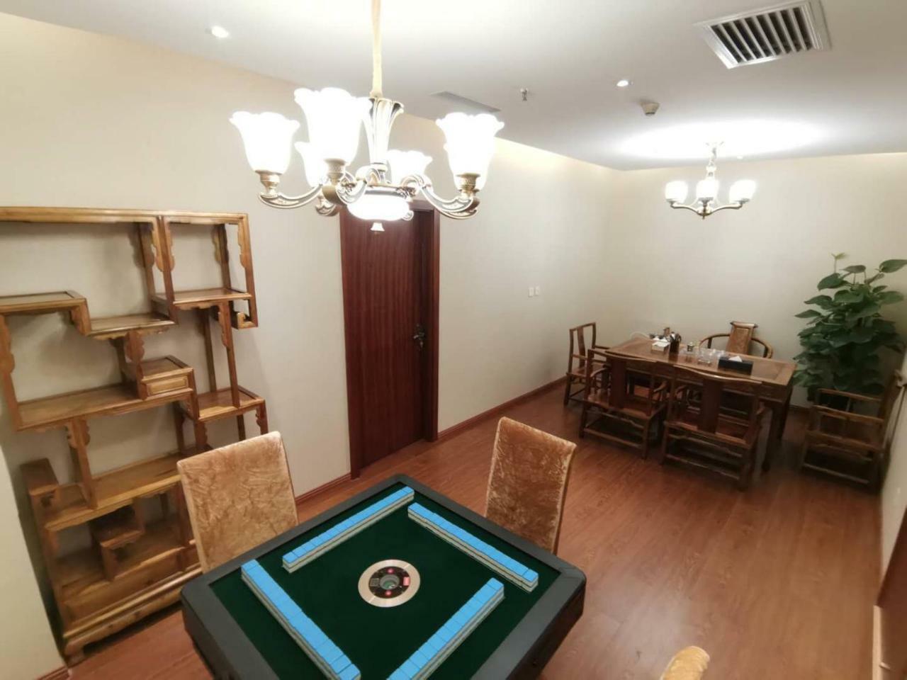 Beijing Gongmei Blue Peacock Business Hotel Bagian luar foto