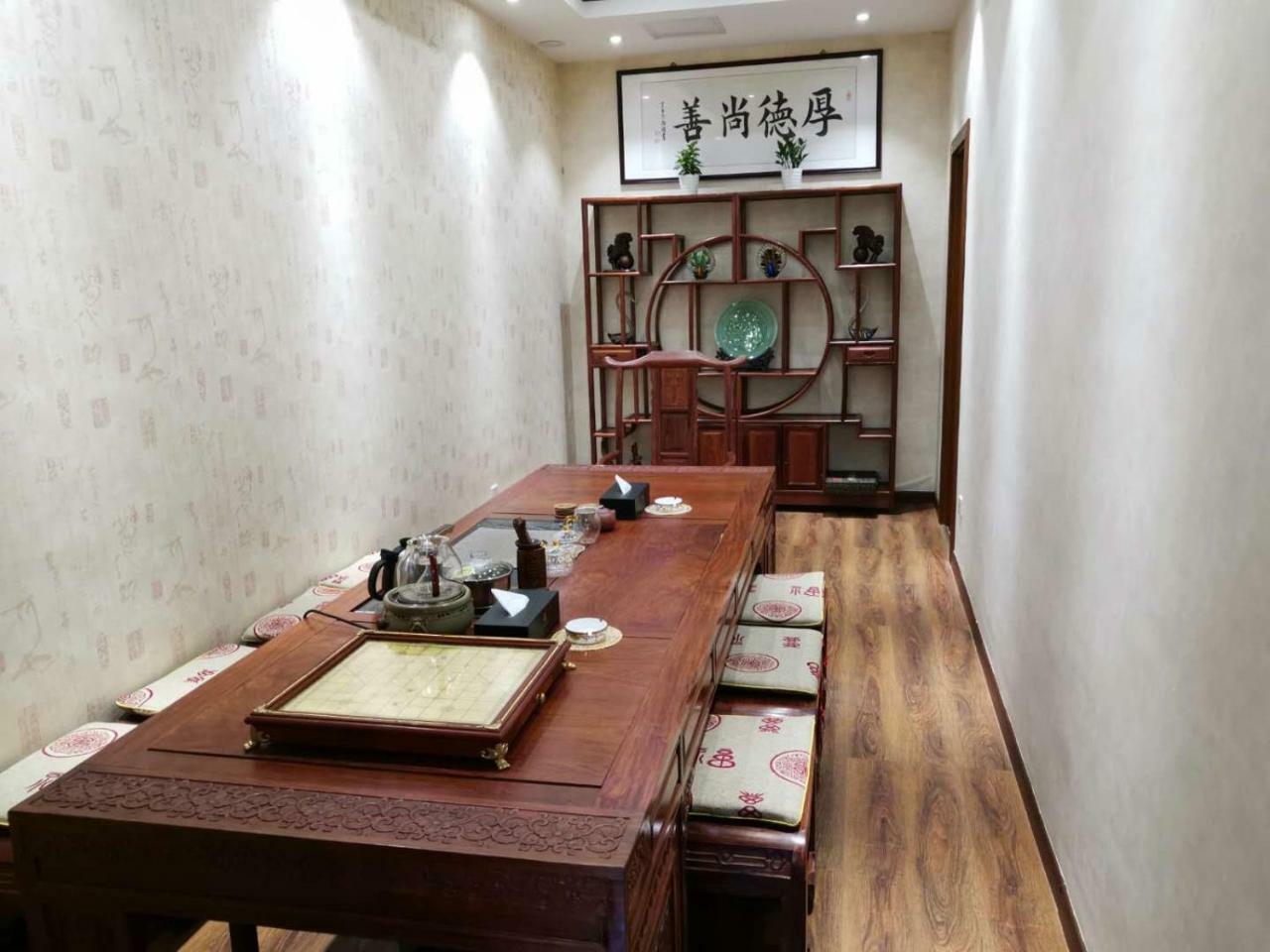 Beijing Gongmei Blue Peacock Business Hotel Bagian luar foto
