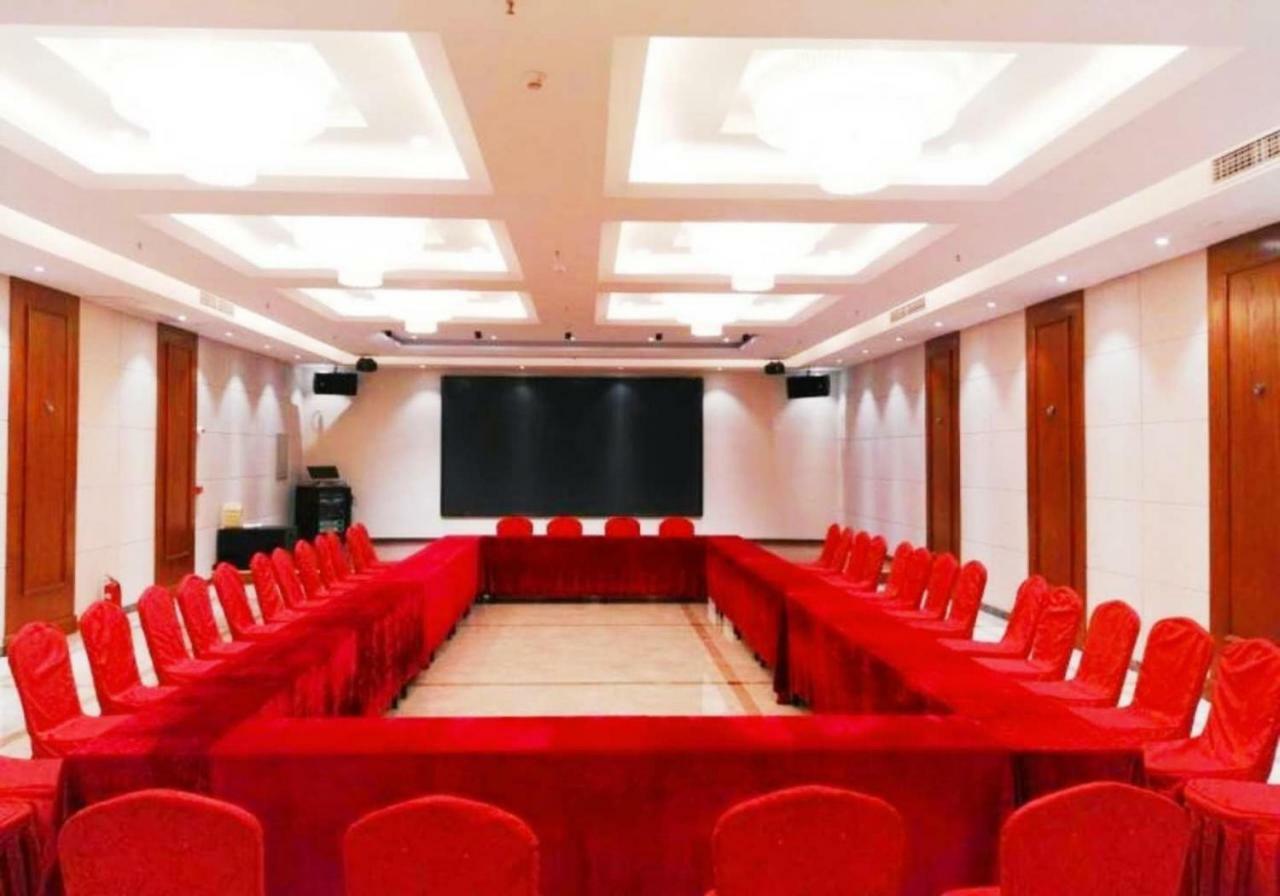 Beijing Gongmei Blue Peacock Business Hotel Bagian luar foto